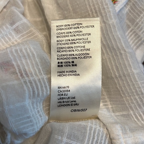 Anthropologie PILCRO Floral Embroidered Boho Blouse Sz Medium - Picture 8 of 8